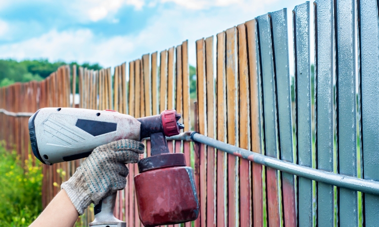 how to paint Garden Fence