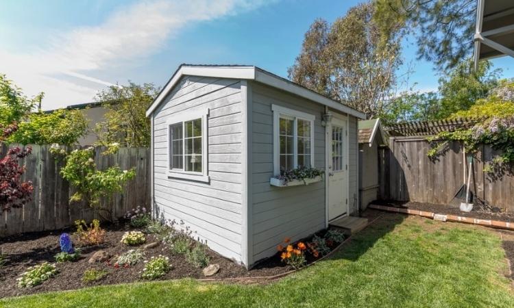 Paint an Outdoor Shed in Singapore